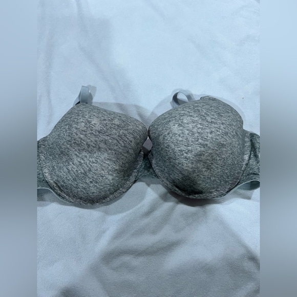 PINK Victoria's Secret Other - PINK VS Victoria Secret bra grey gray t-shirt wear everywhere lightly lined 40D